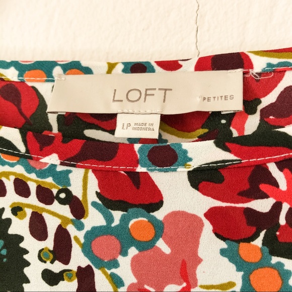 LOFT Floral Blouse - Picture 3 of 6